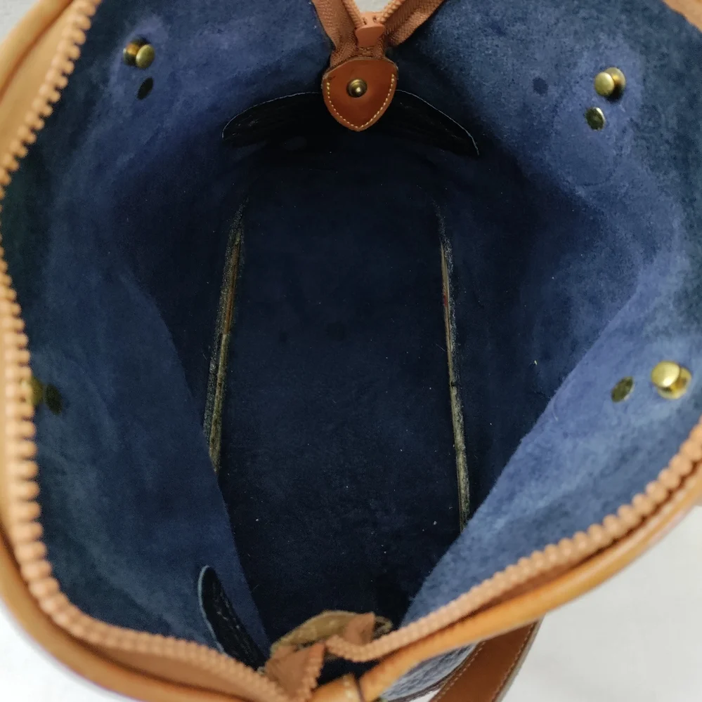 Dooney & Bourke Vintage Norfolk AWL Navy Blue Dome Satchel - Picture 10 of 13